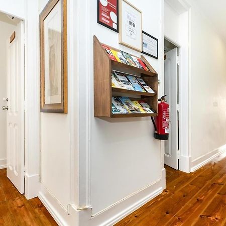 Retro M2 R4 - Lovely Double Room With Shared Bathroom Lisbon Bagian luar foto