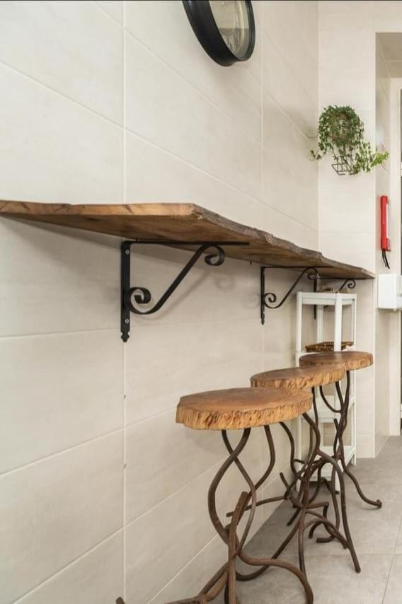 Retro M2 R4 - Lovely Double Room With Shared Bathroom Lisbon Bagian luar foto